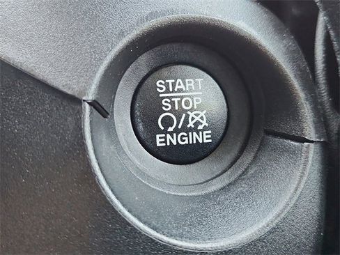 Used 2021 Jeep Compass Latitude image 16