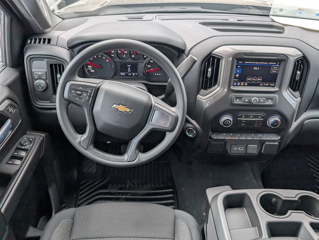 New 2026 Chevrolet Silverado 1500 Custom w/ LPO, Dark Essentials Package RWD image 4