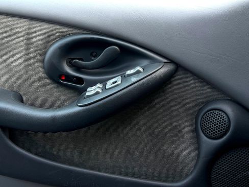 Used 1994 Pontiac Firebird Coupe image 24