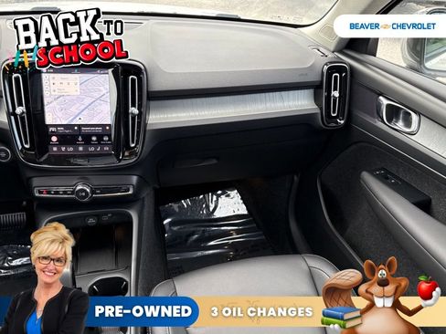 Used 2026 Volvo XC40 B4 Core FWD image 17