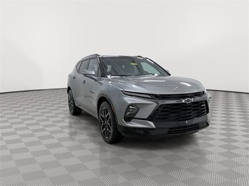 Certified 2023 Chevrolet Blazer RS w/ Driver Confidence II Package image 2