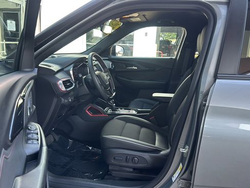 Used 2023 Chevrolet TrailBlazer RS AWD/4WD image 12