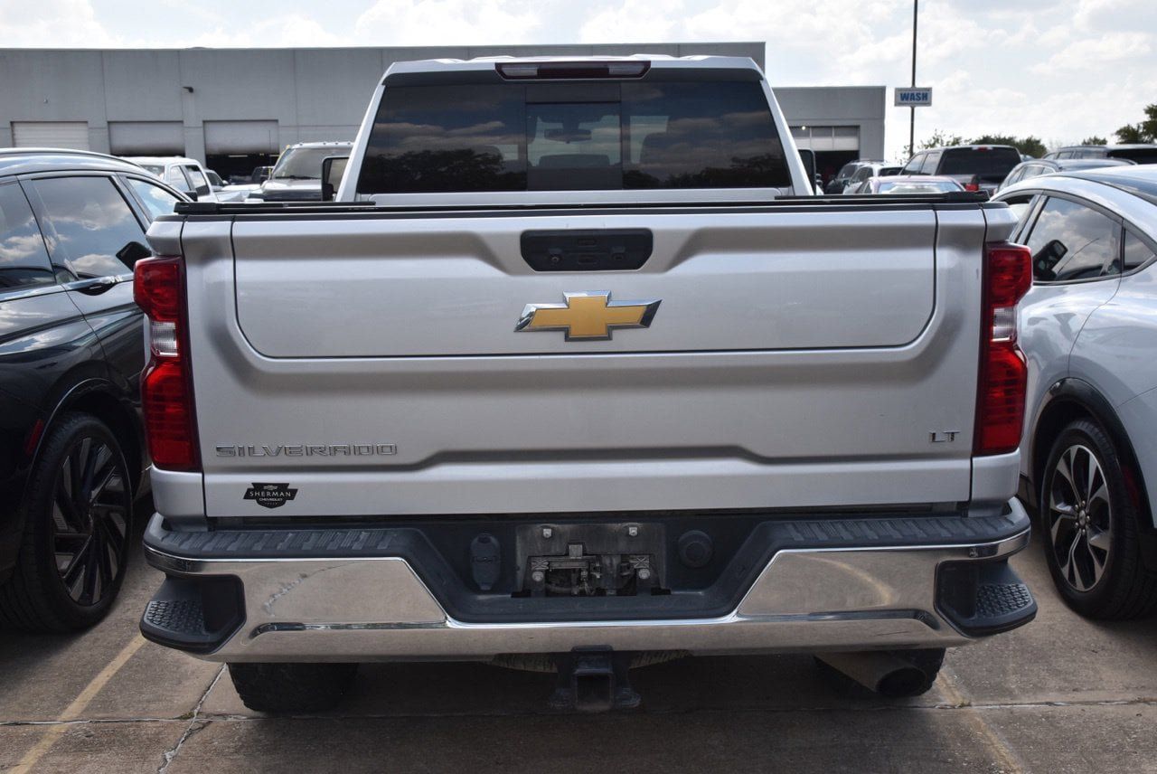 Used 2022 Chevrolet Silverado 2500 LT w/ Convenience Package AWD/4WD image 6