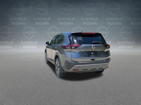 Used 2021 Nissan Rogue SV image 19