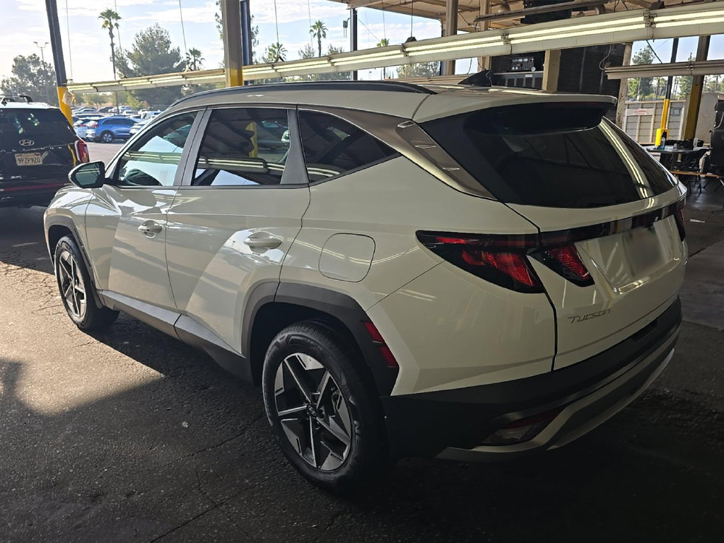 Used 2026 Hyundai Tucson SEL AWD/4WD image 2