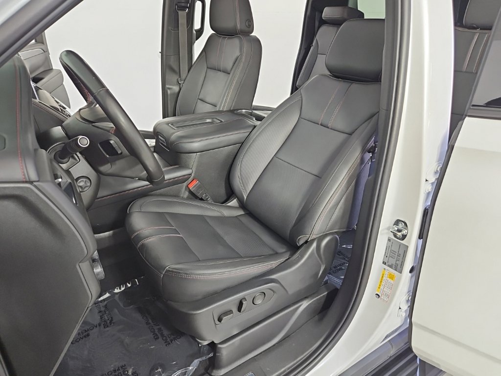 Used 2022 Chevrolet Suburban RST w/ Luxury Package RWD image 23