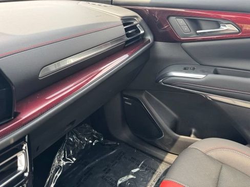 Used 2026 Chevrolet Traverse RS AWD/4WD image 28
