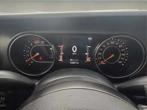 Used 2019 Jeep Wrangler Unlimited Sport S AWD/4WD image 5
