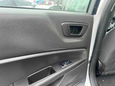 Used 2019 Ford Fiesta SE image 22