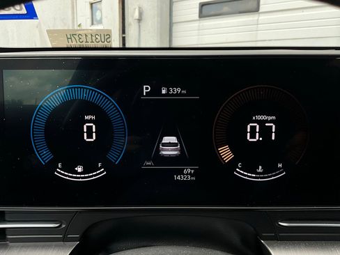 Used 2025 Hyundai Kona SEL image 38