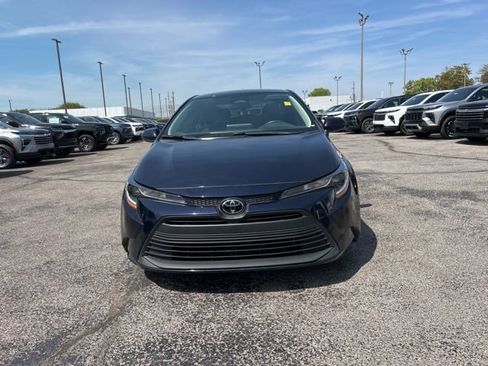 Used 2025 Toyota Corolla LE FWD image 8