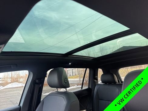 Certified 2023 Volkswagen Tiguan SE R-Line image 15