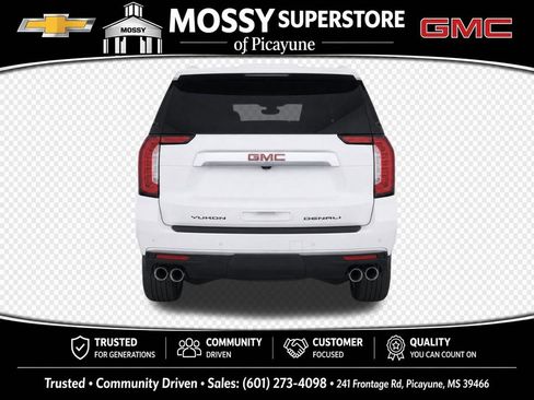 Used 2023 GMC Yukon Denali w/ Denali Reserve Package AWD/4WD image 9