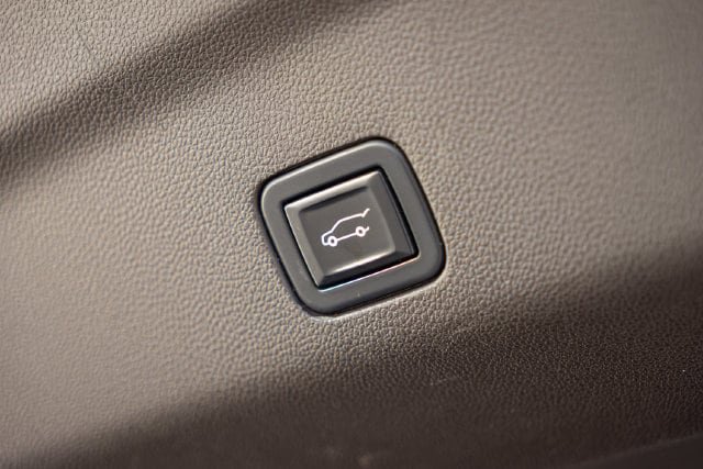 Used 2021 GMC Yukon Denali w/ Denali Ultimate Package AWD/4WD image 22