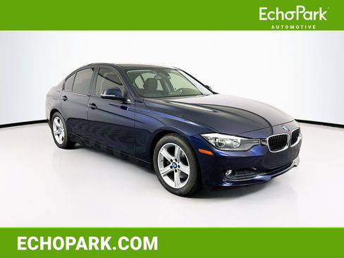 Used 2013 BMW 320i Sedan RWD image 1