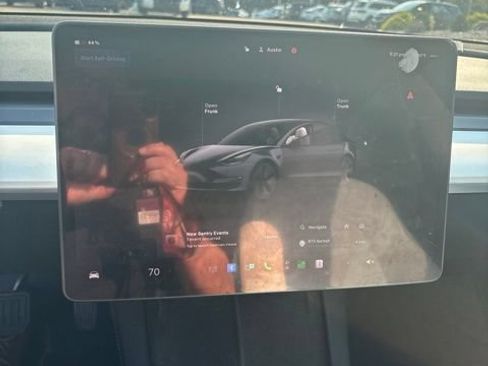 Used 2022 Tesla Model 3 Long Range AWD/4WD image 4