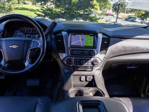 Used 2020 Chevrolet Suburban LT w/ Z71 Midnight Edition image 32