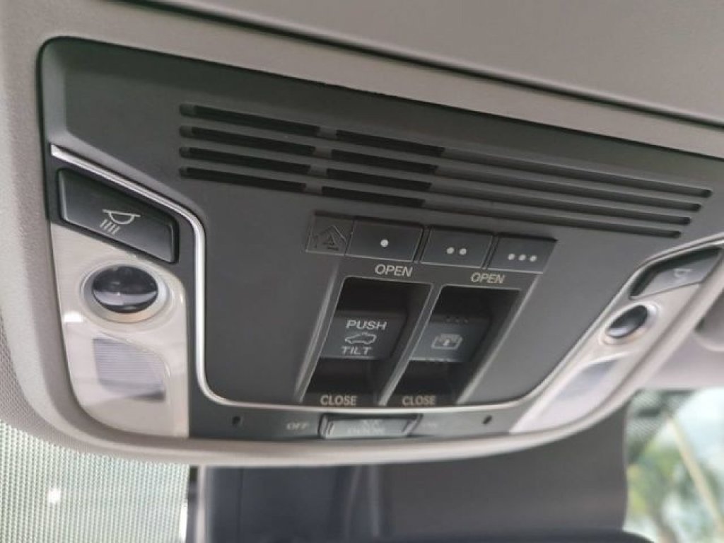 Used 2017 Honda Pilot Elite image 26