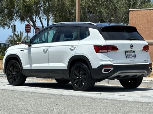 Used 2024 Volkswagen Taos SE AWD/4WD image 6