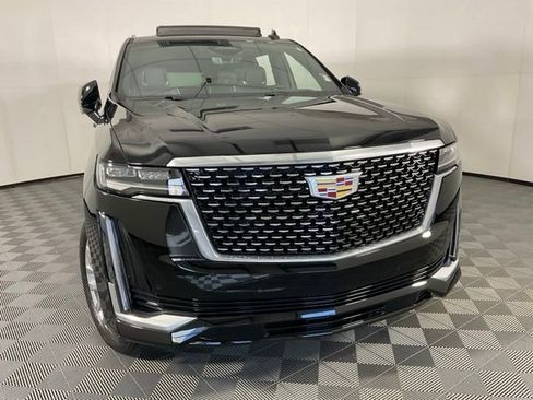 Certified 2024 Cadillac Escalade ESV Premium Luxury image 8