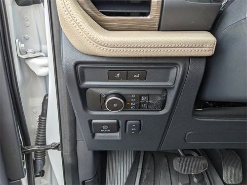 Certified 2024 Ford Expedition Max Limited image 32