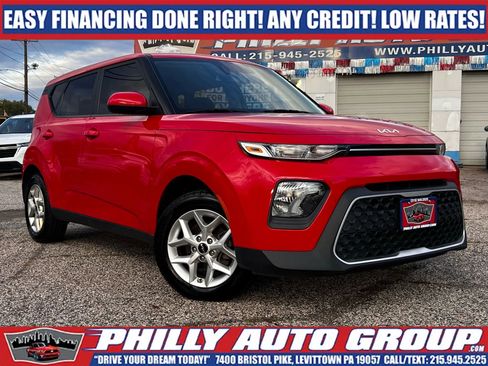 Used 2022 Kia Soul S image 1