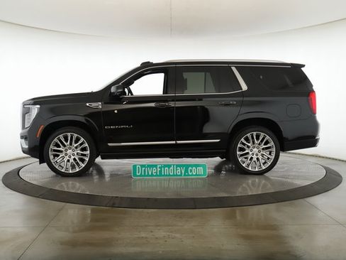 Used 2025 GMC Yukon Denali w/ Denali Reserve Package image 9