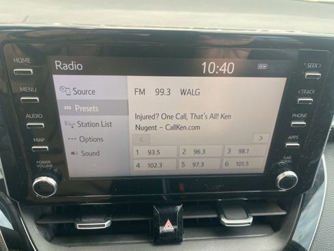 Used 2020 Toyota Corolla SE image 16