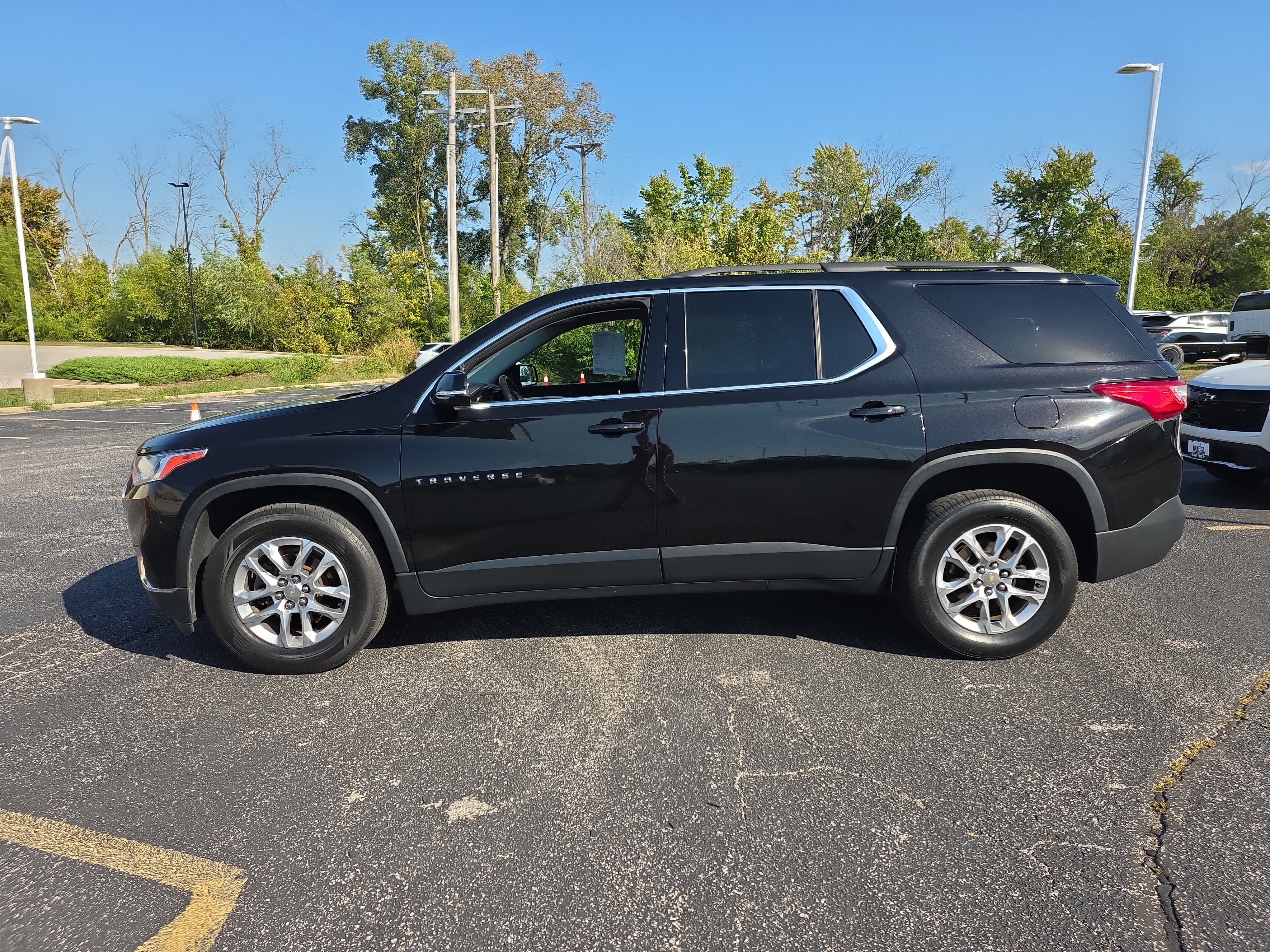 Used 2020 Chevrolet Traverse LT AWD/4WD image 7