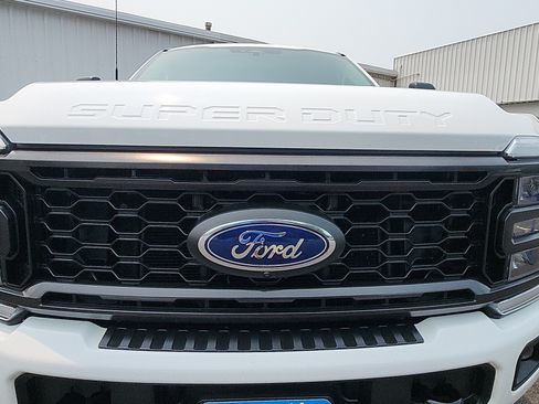 Used 2024 Ford F250 XL w/ STX Appearance Package AWD/4WD image 14