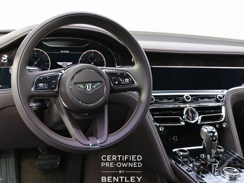 Used 2024 Bentley Flying Spur V8 image 13