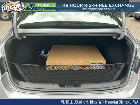 New 2025 Hyundai Elantra SEL image 24