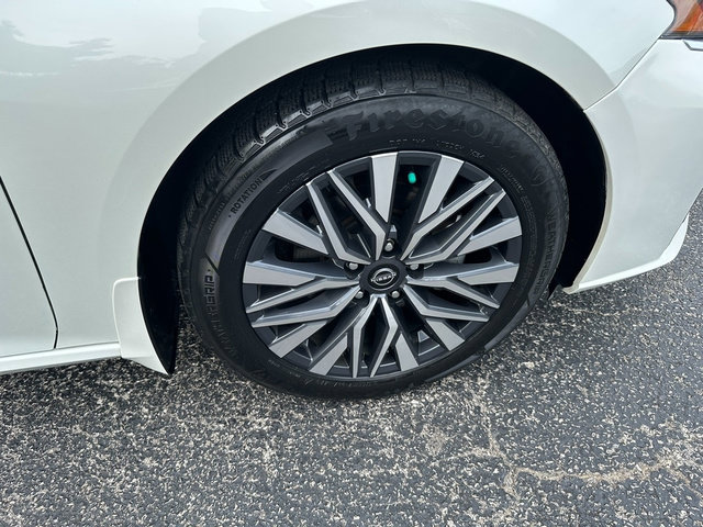 Used 2023 Nissan Altima 2.5 SV w/ SV Premium Package FWD image 31