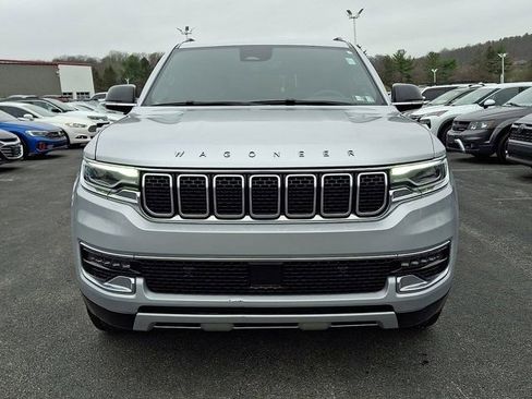 Certified 2024 Jeep Wagoneer L Series II w/ Flexible Seating Group AWD/4WD image 2