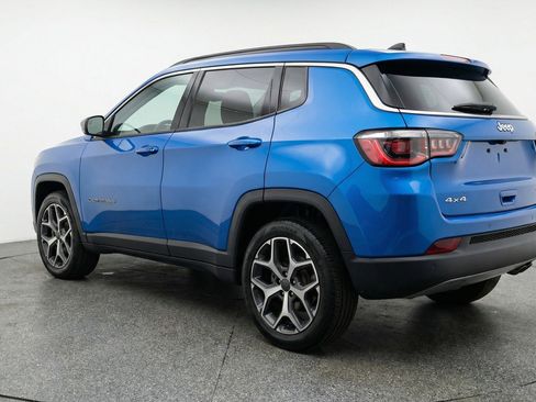 Used 2025 Jeep Compass Limited image 6