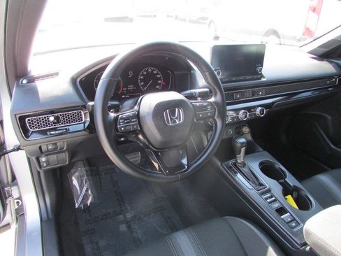 Used 2023 Honda Civic Sport image 10