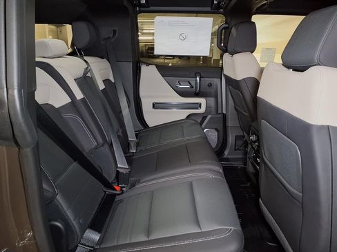 Used 2026 GMC Hummer EV SUV AWD/4WD image 7