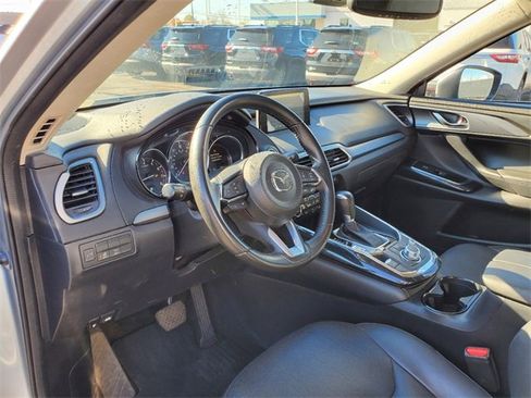 Used 2018 MAZDA CX-9 Touring image 10