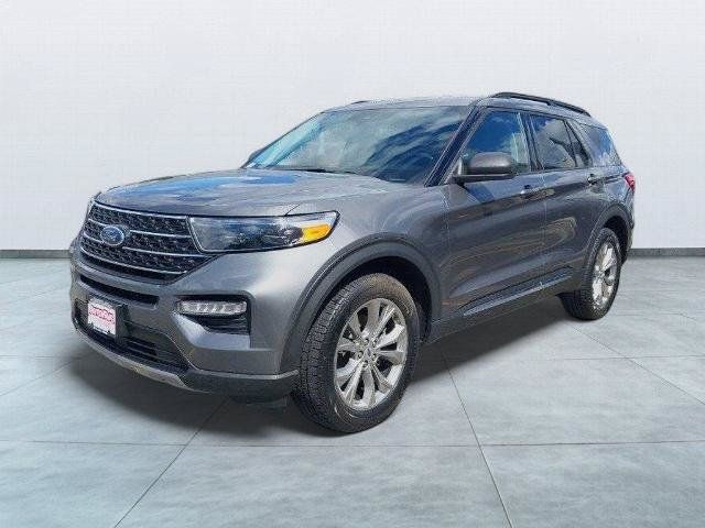 Certified 2023 Ford Explorer XLT w/ Equipment Group 202A AWD/4WD image 3