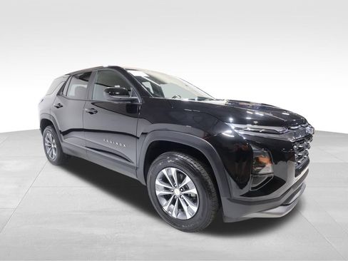 Used 2026 Chevrolet Equinox LT FWD image 6