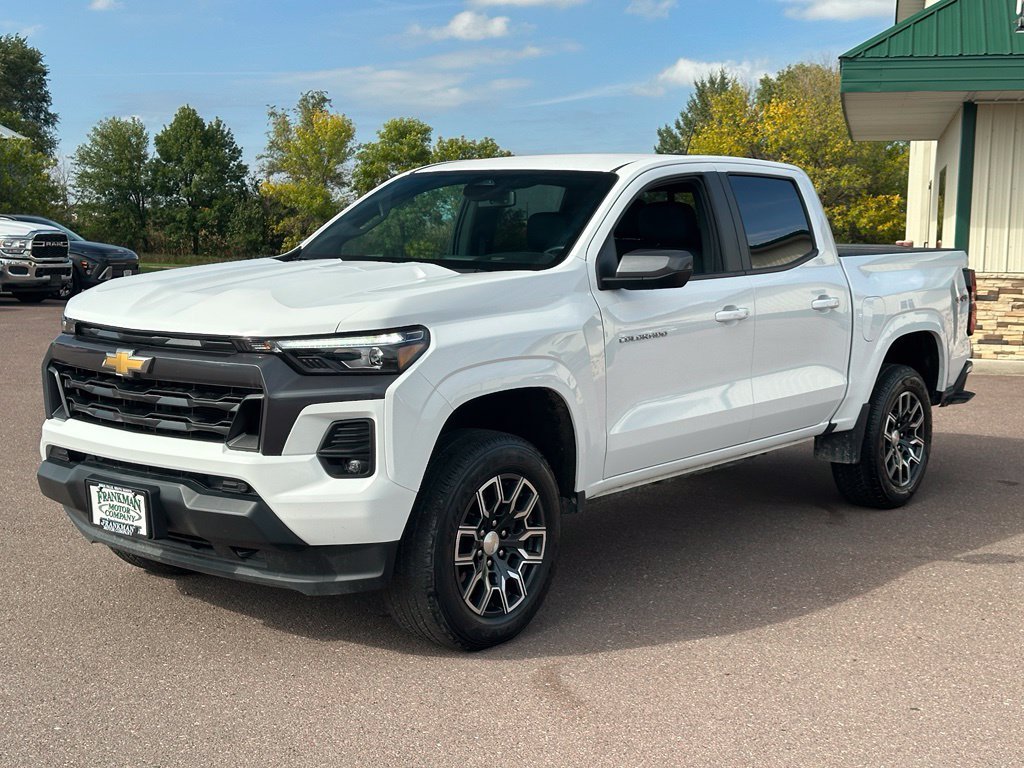 Used 2023 Chevrolet Colorado LT w/ LT Convenience Package III AWD/4WD image 4