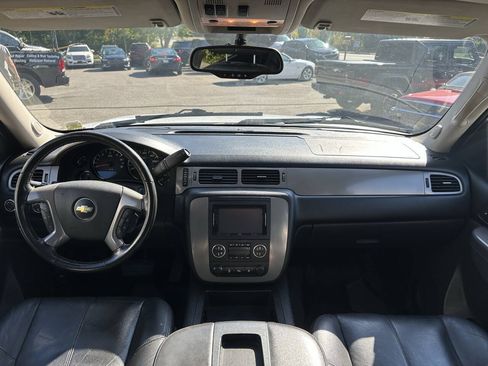 Used 2011 Chevrolet Tahoe LT w/ Luxury Package AWD/4WD image 29