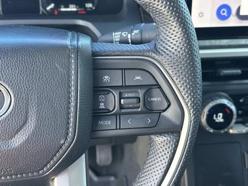 Used 2024 Toyota Tacoma Limited w/ Limited Package (LT) AWD/4WD image 23
