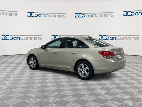 Used 2015 Chevrolet Cruze LT image 6