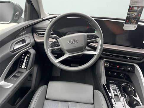 Used 2025 Audi Q5 Premium Plus w/ Premium Plus AWD/4WD image 9