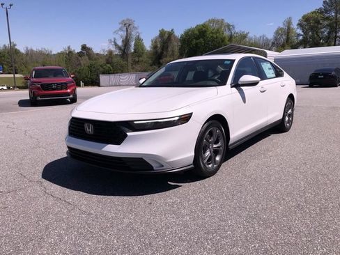 Certified 2024 Honda Accord EX image 3