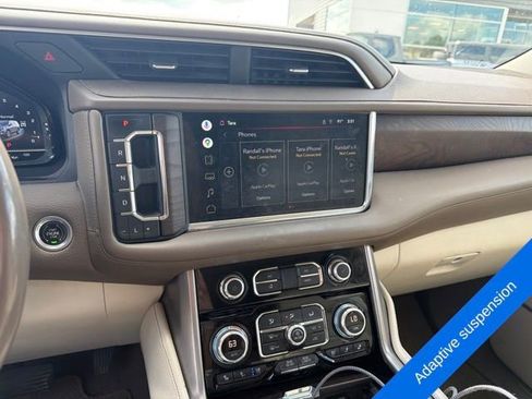 Used 2022 GMC Yukon XL Denali w/ Denali Ultimate Package AWD/4WD image 15