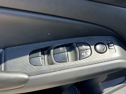 Used 2023 Nissan Altima 2.5 S FWD image 25