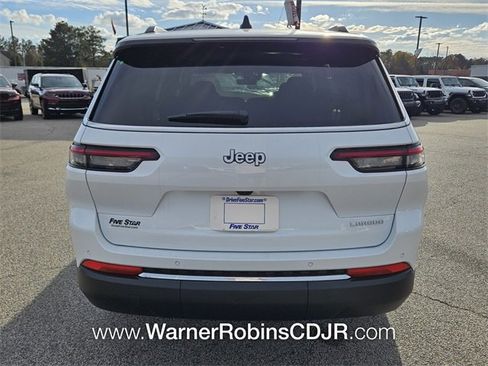 New 2025 Jeep Grand Cherokee L Laredo image 10