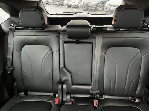 New 2026 Ford Escape SE w/ PHEV Premium Package FWD image 10